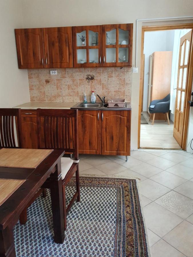 Almagyar Vendeghaz Hotel Eger Bilik gambar